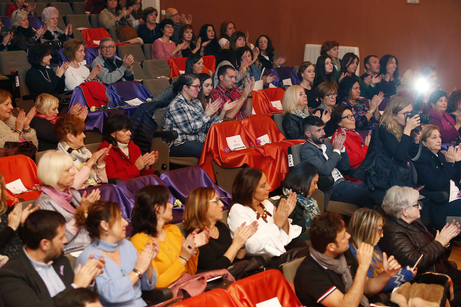 El auditorio José Barrera acogió el acto institucional con motivo del Día Internacional contra la Violencia de Género