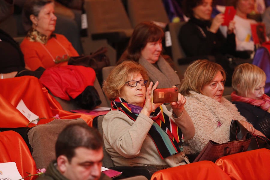El auditorio José Barrera acogió el acto institucional con motivo del Día Internacional contra la Violencia de Género