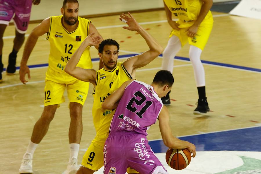 Fotos: Araberri 74 - 72 Liberbank Oviedo, en imágenes