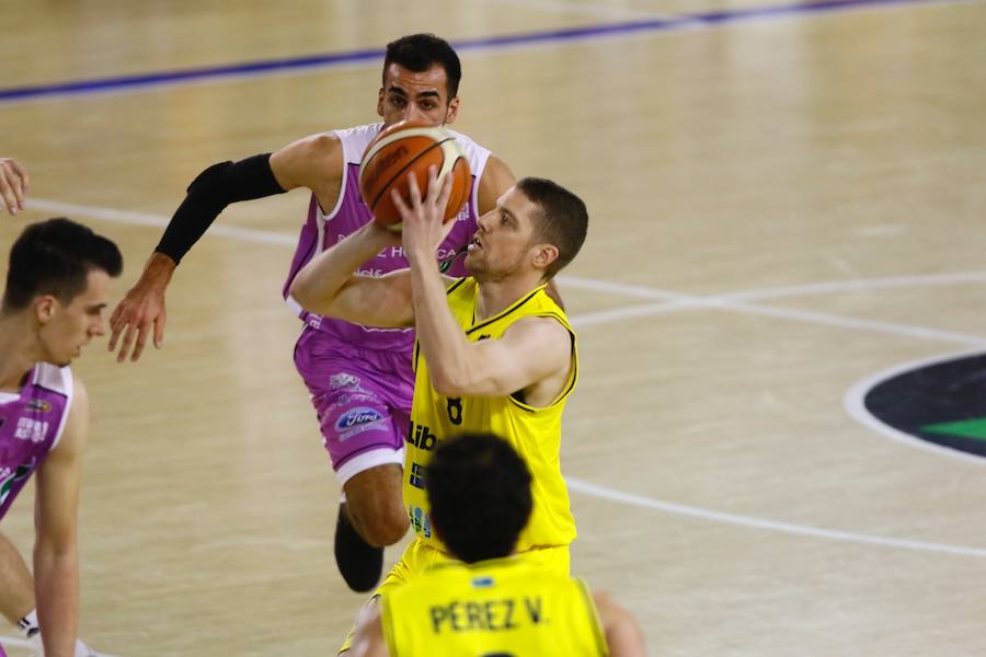 Fotos: Araberri 74 - 72 Liberbank Oviedo, en imágenes