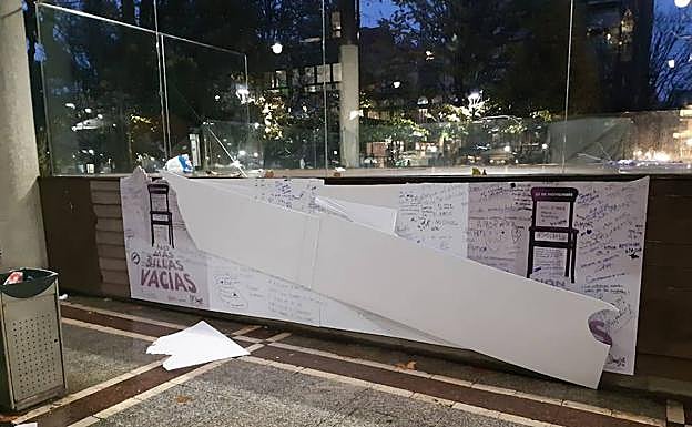 El árbol de Gijón contra la violencia de género, objeto de un acto vandálico