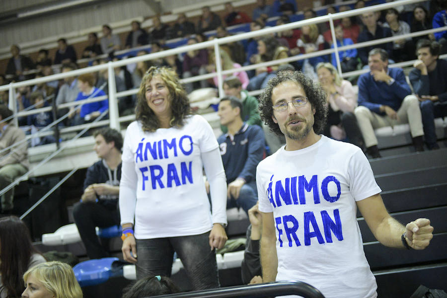 El conjunto ovetense logra su segunda victoria en Pumarín en una tarde marcada por los mensajes de apoyo al recién lesionado Fran Cárdenas