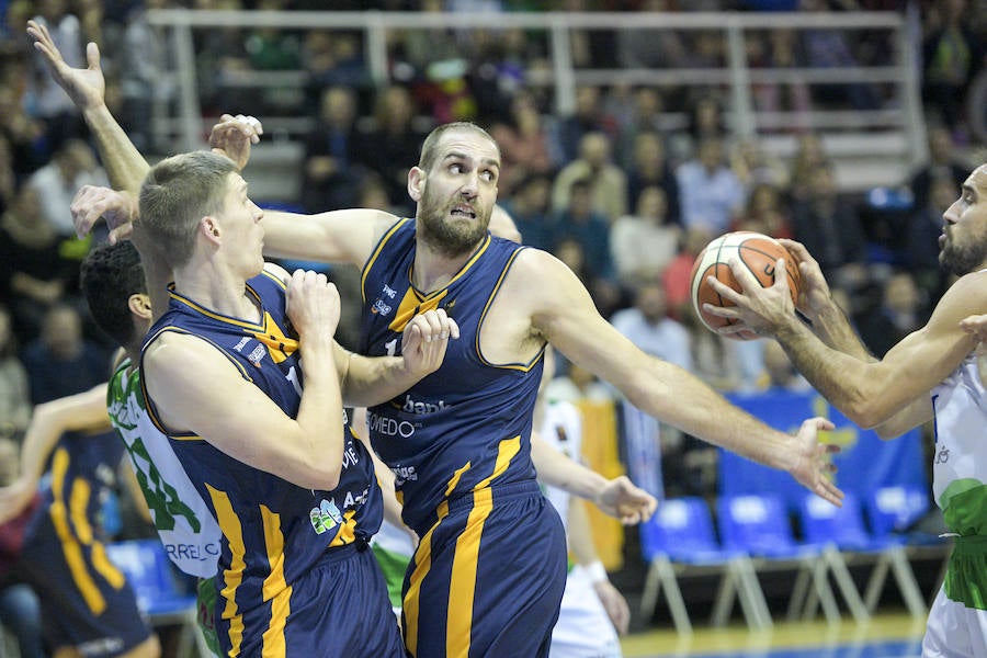 Fotos: El Liberbank Oviedo - TAU, en imágenes