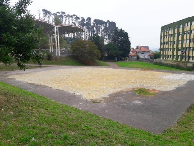 Parcela donde se edificará el futuro equipamiento musical en Candás. 