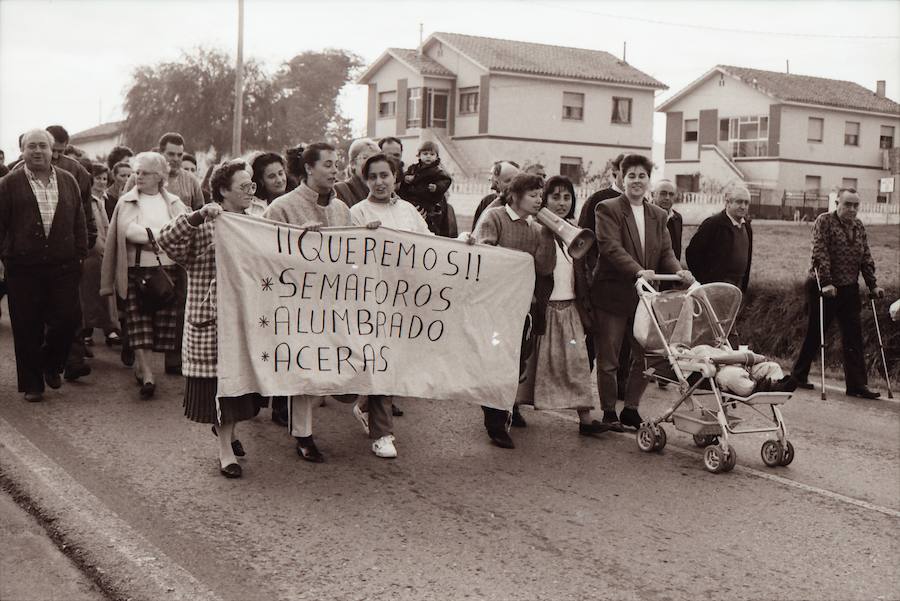 La familia del fotoperiodista, que retrató con su cámara la realidad de la región desde los años 40 hasta poco antes de su muerte en 2012, ha donado unas 200.000 imágenes a el Museo del Pueblo de Asturias