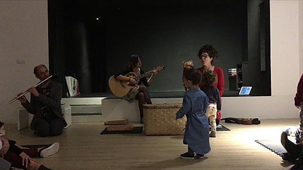 Miembros de Concertino en una de sus sesiones.