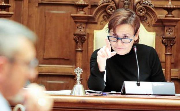 Moriyón defiende los avances logrados en política social e inversión frente a las críticas de «incapacidad» de la oposición