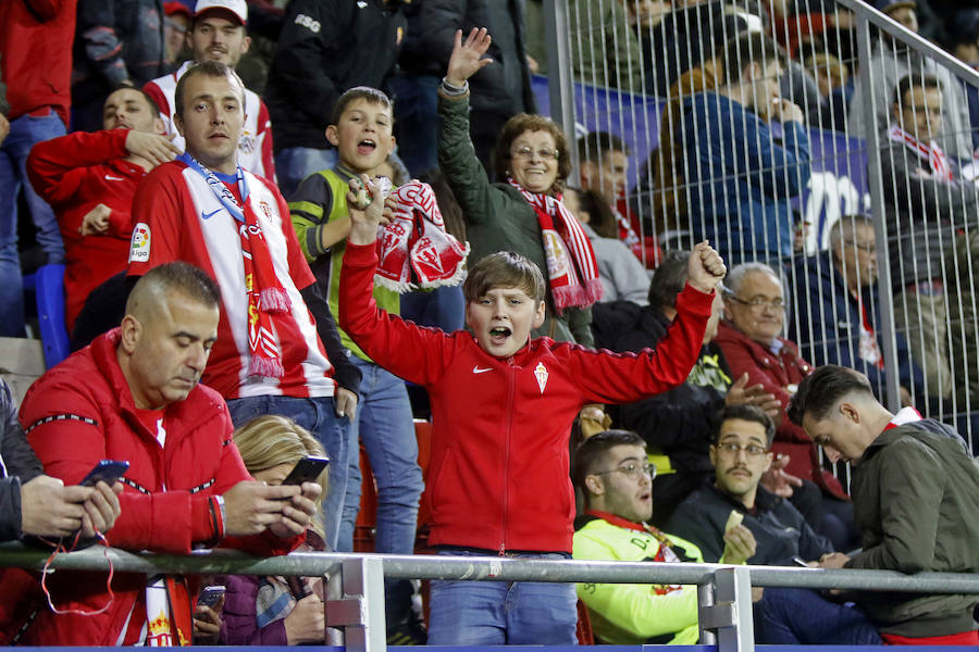 La afición rojiblanca llenó de alegría el campo del Eibar durante el encuentro de Copa del Rey