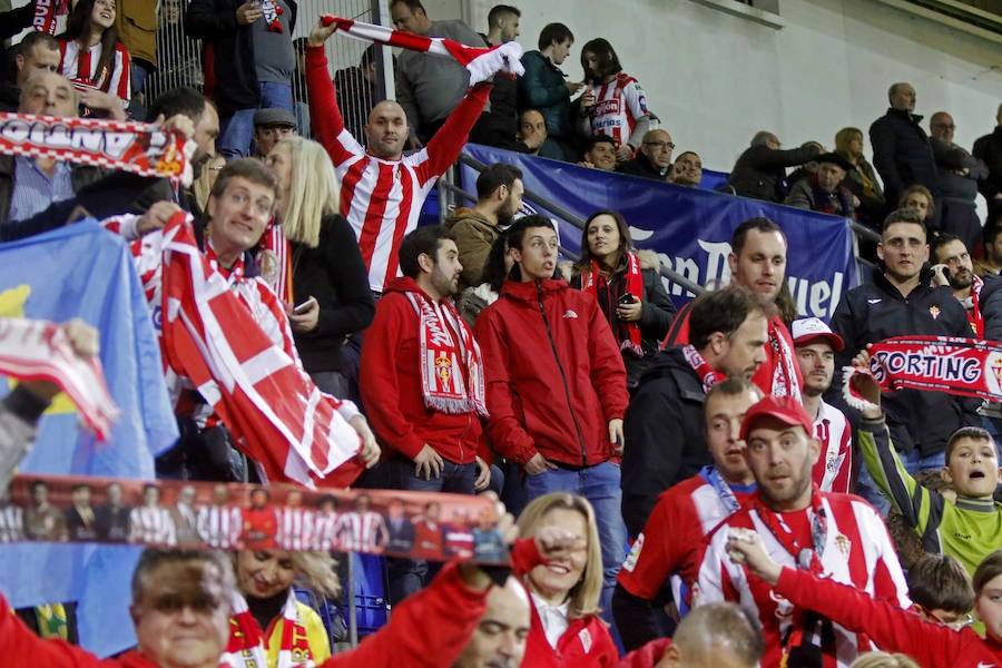 La afición rojiblanca llenó de alegría el campo del Eibar durante el encuentro de Copa del Rey