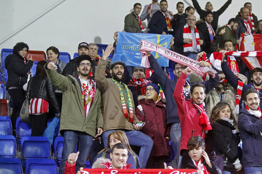 La afición rojiblanca llenó de alegría el campo del Eibar durante el encuentro de Copa del Rey