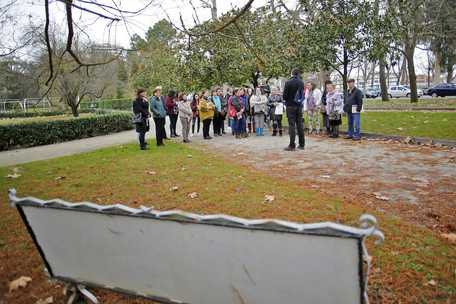 Carmen Moriyón, alcaldesa de Gijón, inauguró estas excursiones turísticas que se llevarán a cabo de 12 a 14 horas.