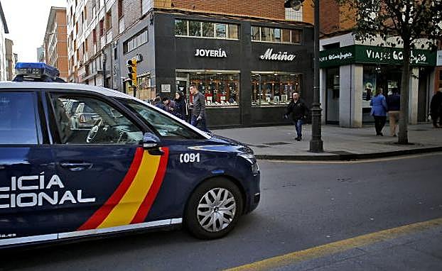 La Policía solicita «calma» a los vecinos de La Calzada y refuerza la vigilancia