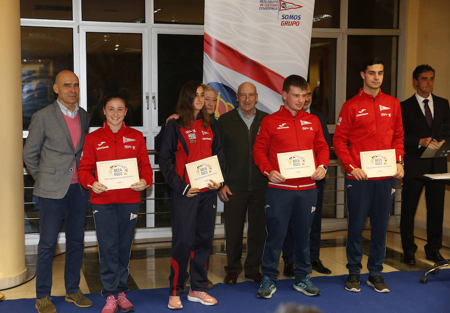 Fotos: El Grupo Covadonga entregó sus becas a 124 deportistas