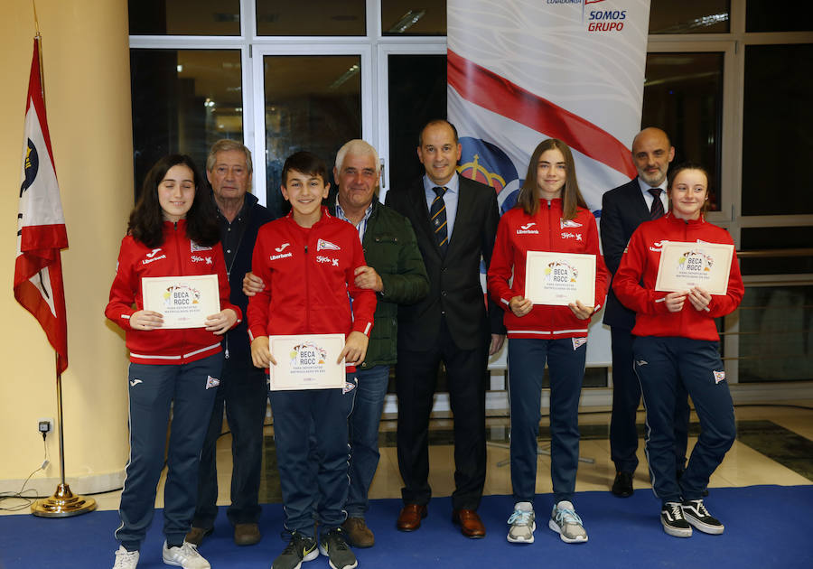 Fotos: El Grupo Covadonga entregó sus becas a 124 deportistas