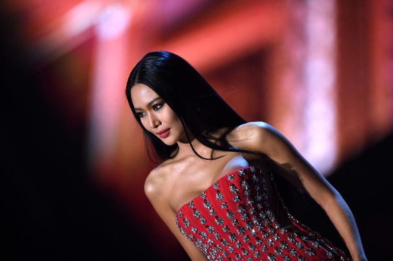 La filipina Catriona Gray fue coronada este lunes en Bangkok Miss Universo 2018 tras una edición en la que por primera vez participó una candidata transgénero, la española Angela Ponce
