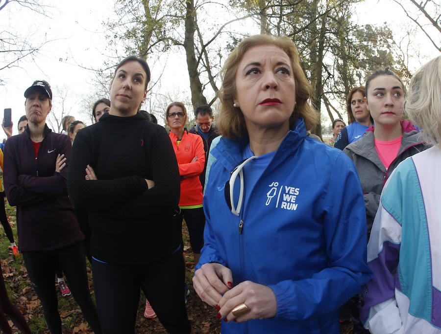 Un grupo de mujeres corre con Cristina Mitre en el Kilometrín dentro de la plataforma para que las mujeres salgan a correr en grupo y seguras 