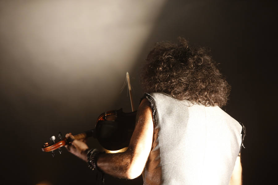 El violinista no defraudó con 'La increíble gira del violín' en su actuación en el Palacio de Deportes de Gijón. Un concierto enmarcado en el Metrópoli Winter 2018