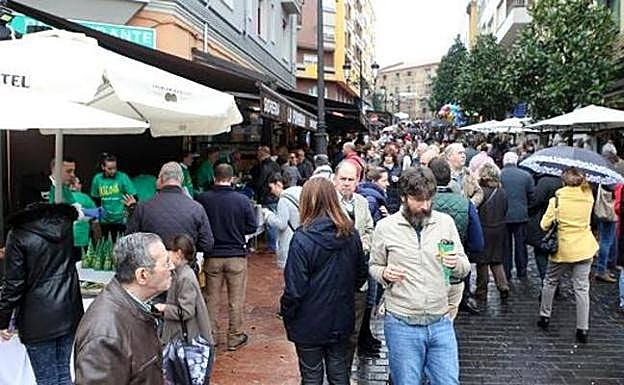 Los hosteleros de Gascona defienden al Alcalde ante las denuncias vecinales