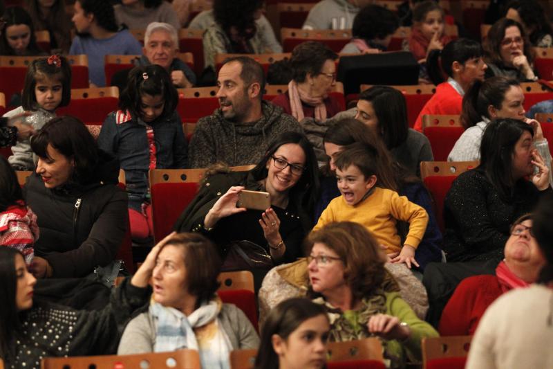 El clásico musical dibuja un mundo de sueños, de pura magia, con coreografías, acrobacias y canciones a ritmo de rock, soul y blues, para introducir a los peques en una aventura muy especial