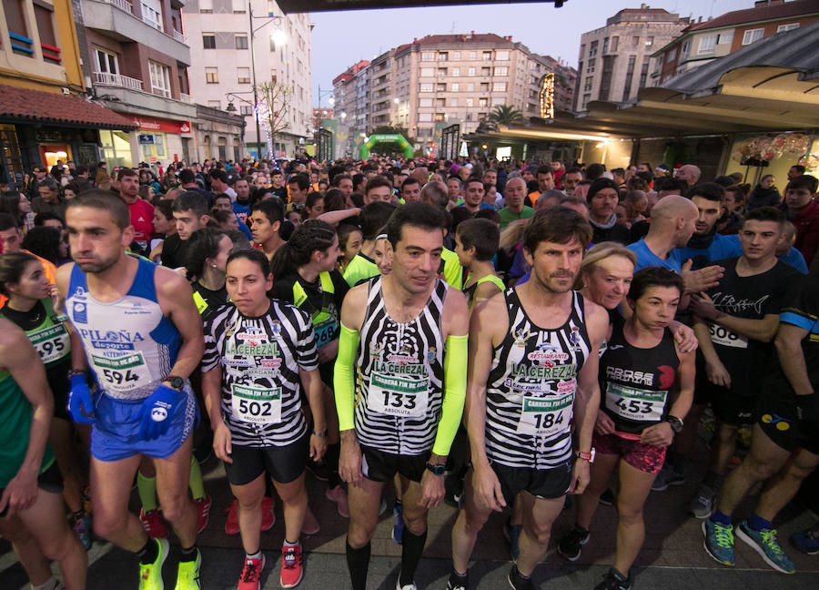 Fotos: ¿Estuviste en la Carrera de Fin de Año de Siero? ¡Búscate!