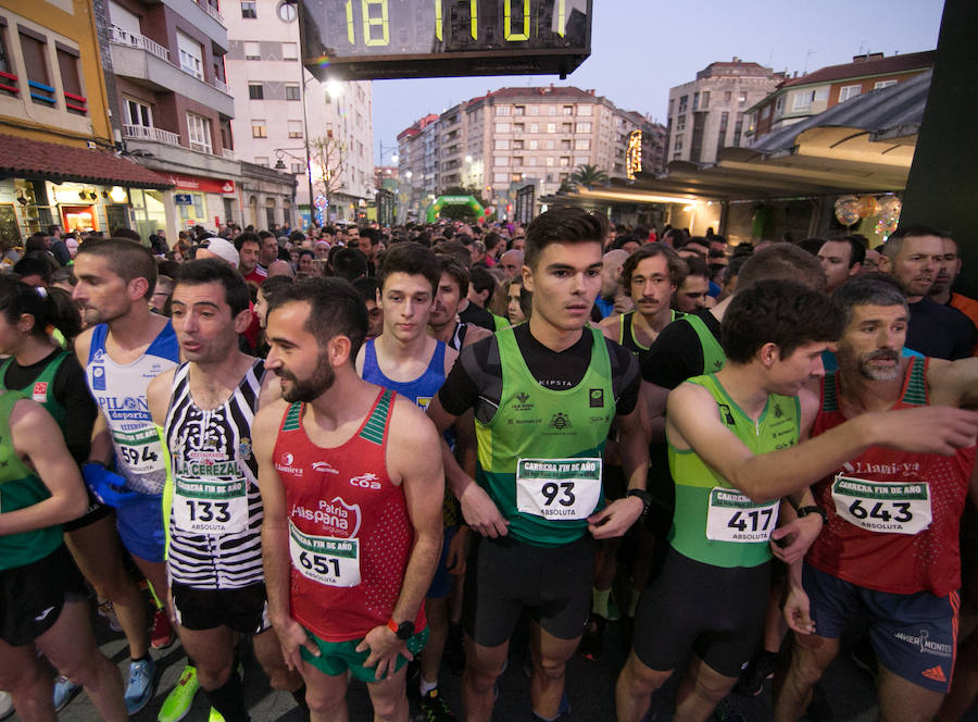 Fotos: ¿Estuviste en la Carrera de Fin de Año de Siero? ¡Búscate!