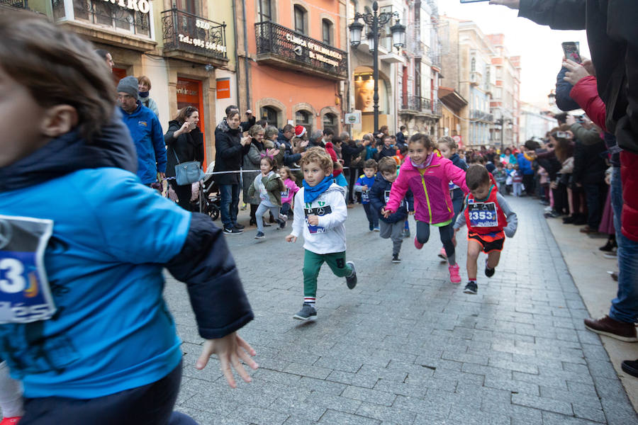 Fotos: ¿Estuviste en la San Silvestre de Avilés? ¡Búscate!