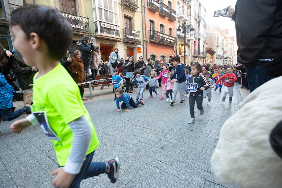 Fotos: ¿Estuviste en la San Silvestre de Avilés? ¡Búscate!