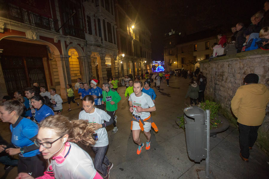 Fotos: ¿Estuviste en la San Silvestre de Avilés? ¡Búscate!