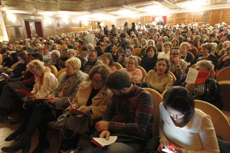 La Filarmónica de España, con el gijonés Mariano Rivas al frente, celebró el primer recital del año ante un teatro abarrotado.