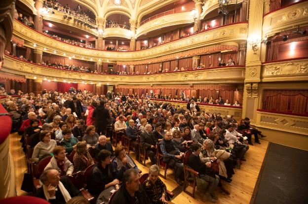 El público del concierto de Año Nuevo llenó ayer el teatro. 