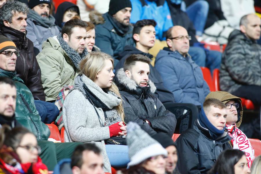 Fotos: ¿Estuviste en el Sporting - Valencia (2-1)? ¡Búscate!