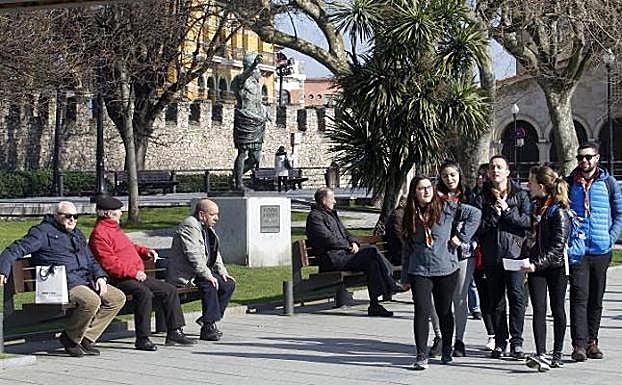 Gijón, más de una década perdiendo jóvenes | El Comercio: Diario de ...