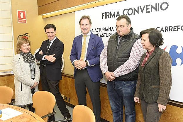 Firma del convenio entre IGP Faba Asturiana y Carrefour. :: H. ÁLVAREZ