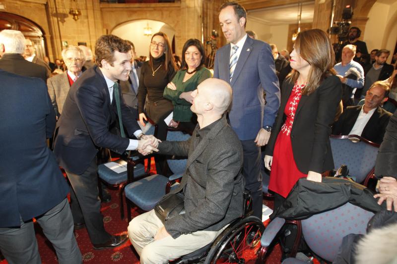 El presidente del PP acude al Hotel de la Reconquista en el que ha tenido lugar el acto oficial de presentación de Teresa Mallada como candidata a la Presidencia del Principado y de Alfredo Canteli como candidato al Ayuntamiento de la capital asturiana