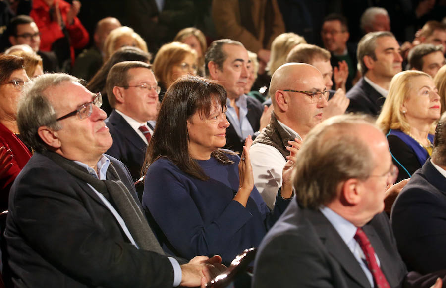 El presidente del PP acude al Hotel de la Reconquista en el que ha tenido lugar el acto oficial de presentación de Teresa Mallada como candidata a la Presidencia del Principado y de Alfredo Canteli como candidato al Ayuntamiento de la capital asturiana