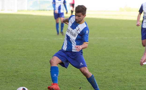 Suárez Puerta durante un enfrentamiento del Ral Avilés esta temporada