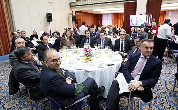Galería. Asistentes al acto organizado en el Hotel Reconquista.