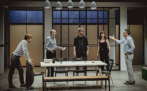 Elenco de '7 años' sobre las tablas en una de las funciones. 