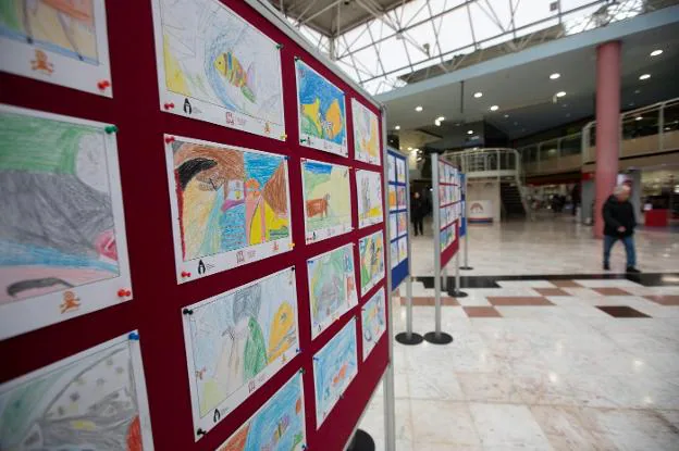 Dibujos participantes en el Concurso de Pintura. 