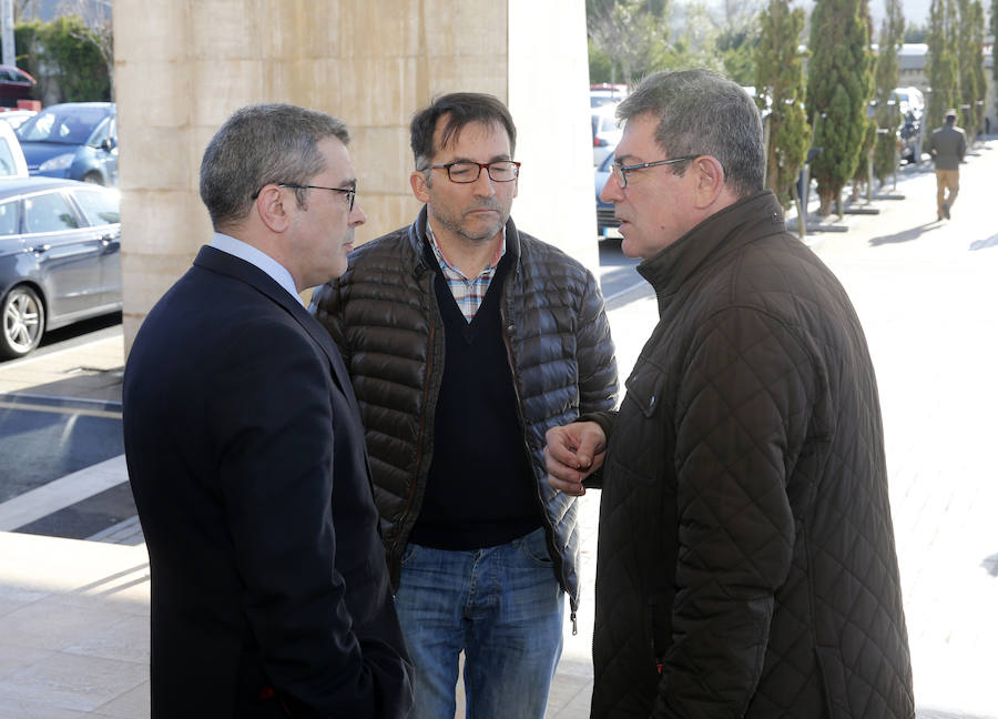 La vida política, social y empresarial de Asturias acudieron a dar el último adiós a Vicente Álvarez Areces