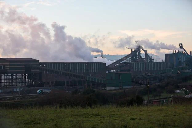 Instalaciones de ArcelorMittal, anteayer, vistas desde la zona de Montiana. 