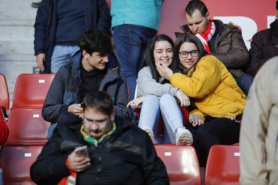 Fotos: ¿Estuviste en el Sporting - Alcorcón? ¡Búscate!