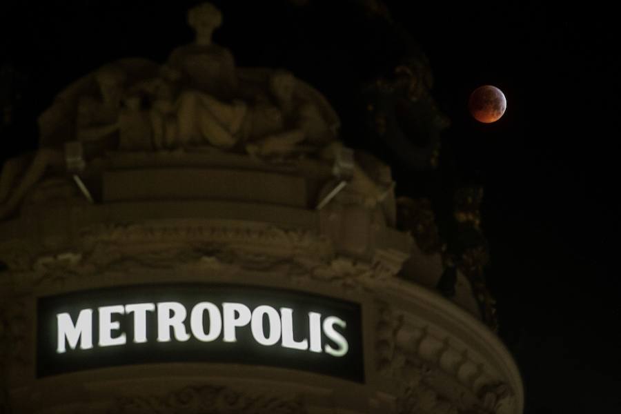 El eclipse lunar en Madrid