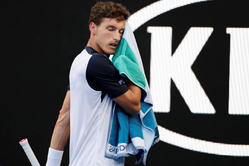 El tenista gijonés se fue de la pista en cólera por una polémica decisión del juez. El asturiano cedió por 6-7 (8/10), 4-6, 7-6 (7/4), 6-4 y 7-6 (10/8). Tras el punto decisivo de Nishikori, recogió sus cosas a toda prisa y, sin saludar al árbitro y se marchó gritando insultos