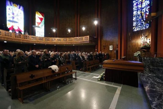 El funeral se celebró ayer por la tarde en la parroquia del Corazón de María. 