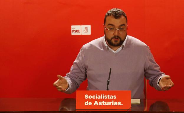 Barbón alerta de la «poca estabilidad» que tendría Asturias gobernada por cuatro partidos de derechas