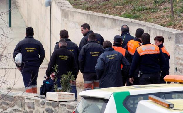 Miembros de la brigada de Salvamento Minero desplazados a Totalán para el rescate de Julen.