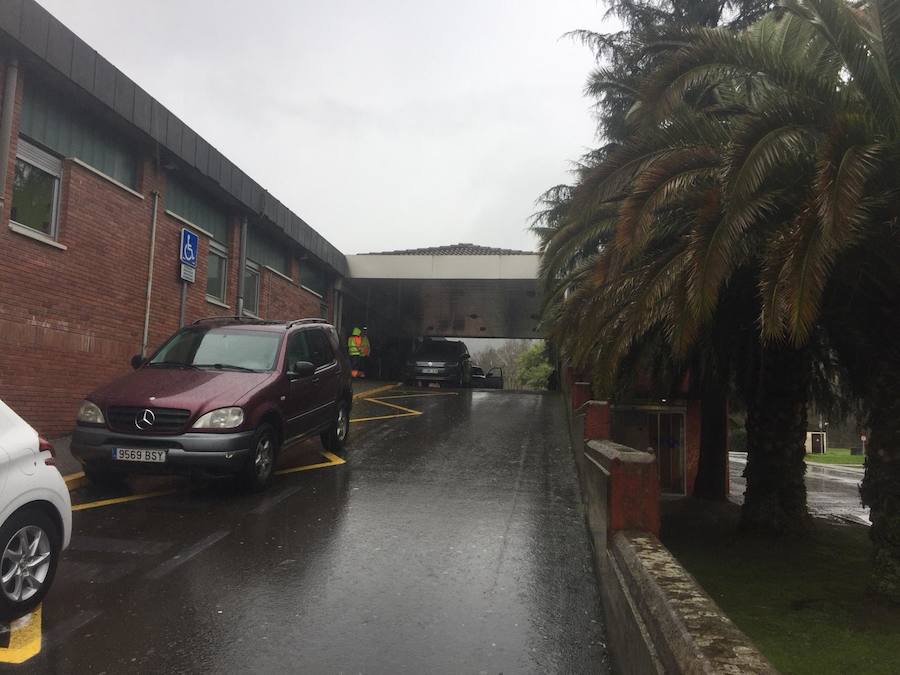 El hospital de Arriondas centra toda la atención por la crecida de los ríos Piloña y Sella. 