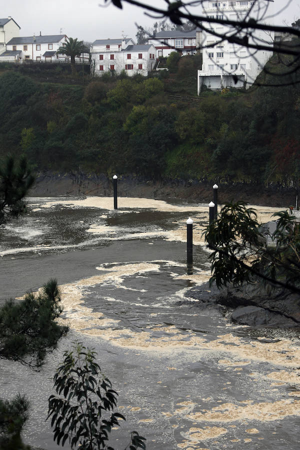 Las fuertes lluvias provocan el desbordamiento de estos dos ríos