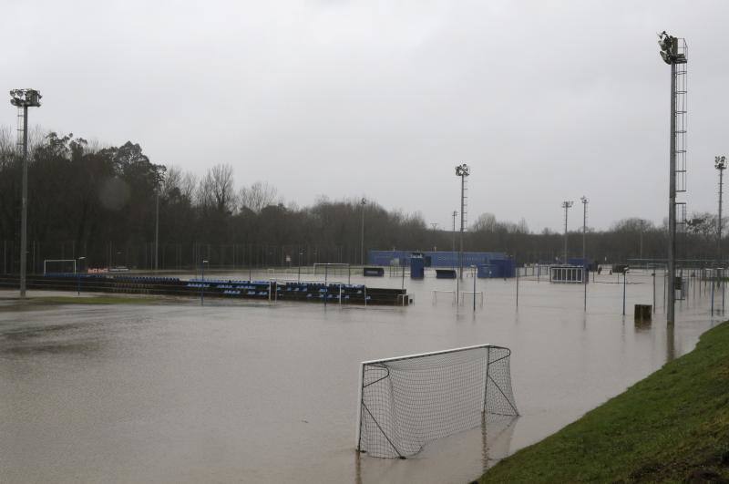 Fotos: La lluvia se ceba con la capital asturiana